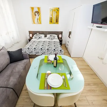 Apartment Studio Forum